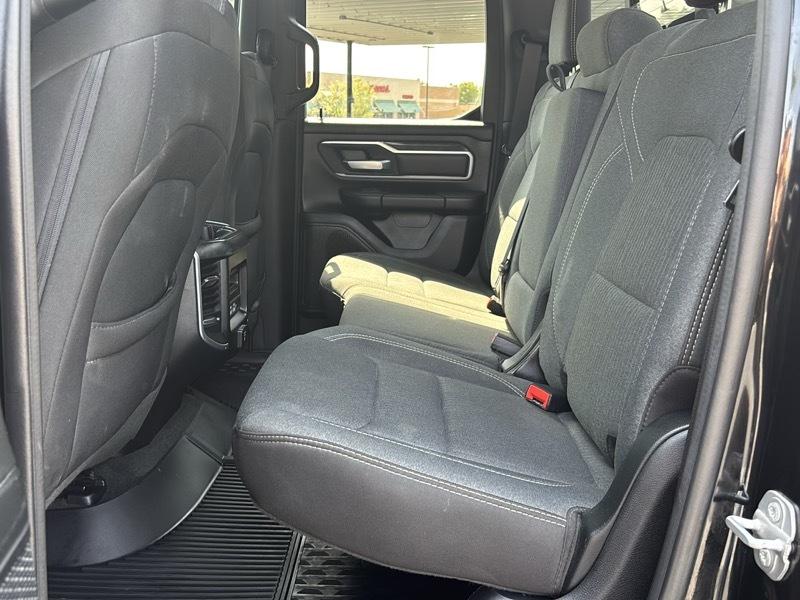 RAM 1500 Big Horn Quad Cab 4WD 2021