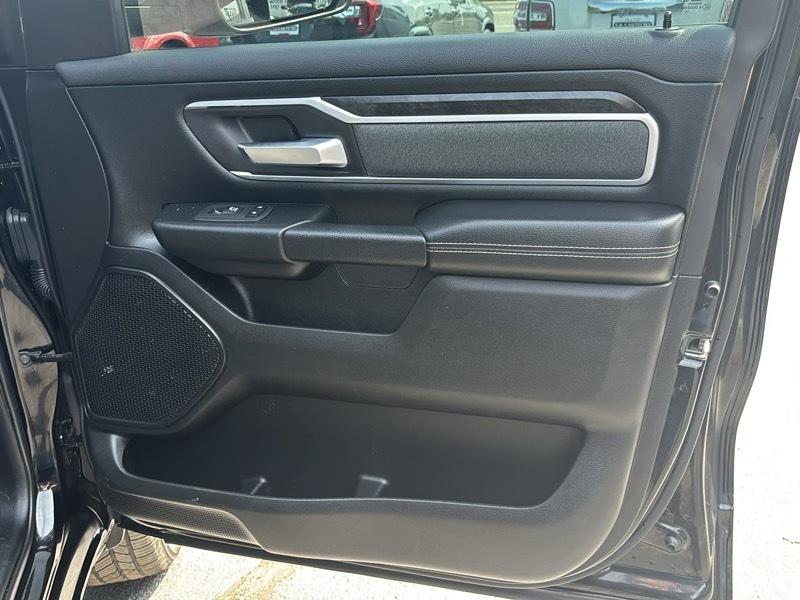 RAM 1500 Big Horn Quad Cab 4WD 2021