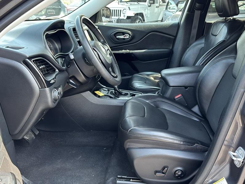 Jeep Cherokee Latitude Plus FWD 2020
