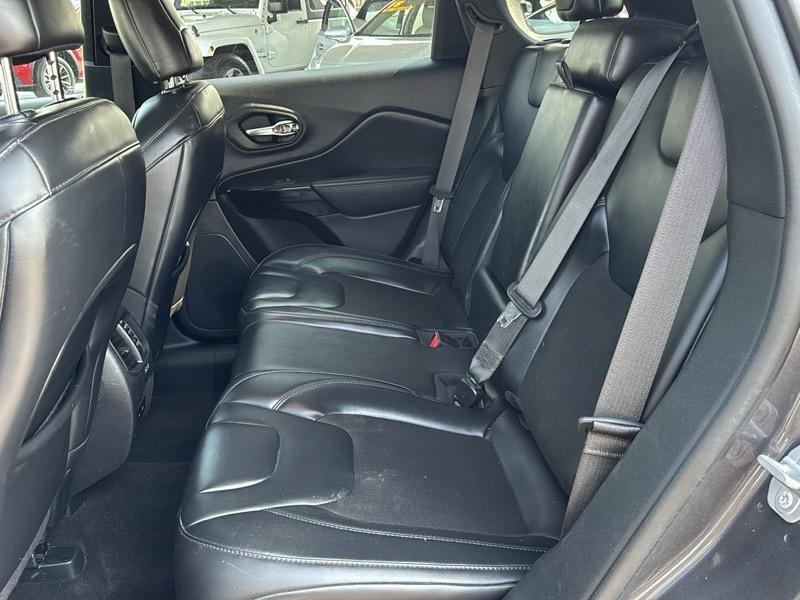 Jeep Cherokee Latitude Plus FWD 2020