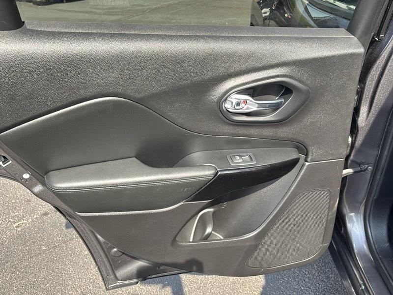 Jeep Cherokee Latitude Plus FWD 2020