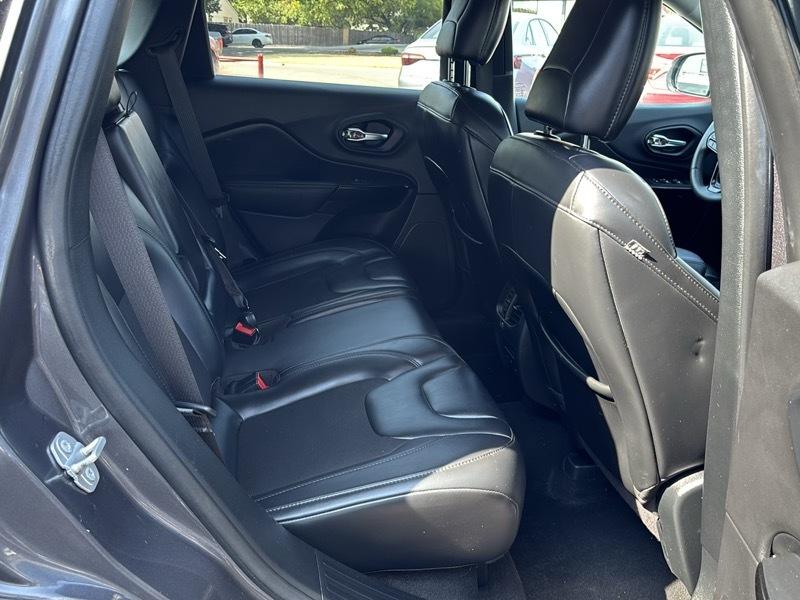 Jeep Cherokee Latitude Plus FWD 2020