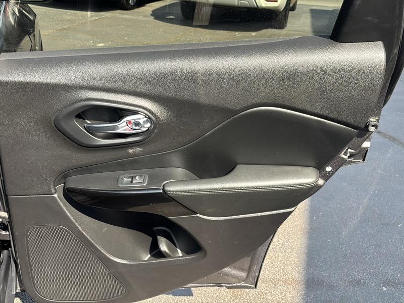 Jeep Cherokee Latitude Plus FWD 2020