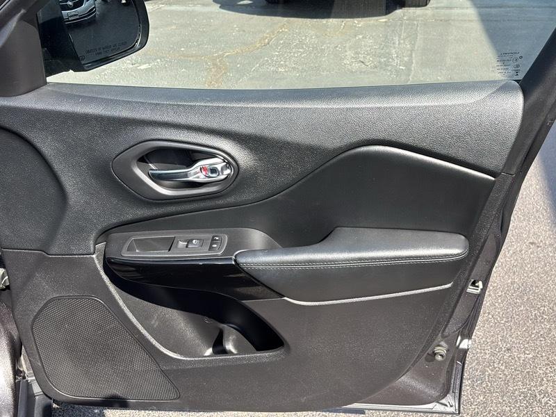 Jeep Cherokee Latitude Plus FWD 2020