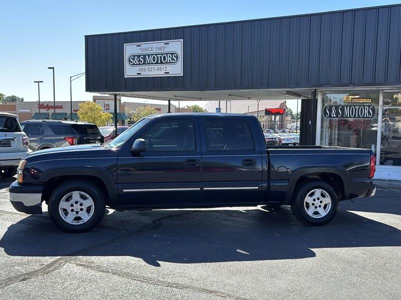 Chevrolet Silverado 1500 LS Crew Cab 2WD 2005