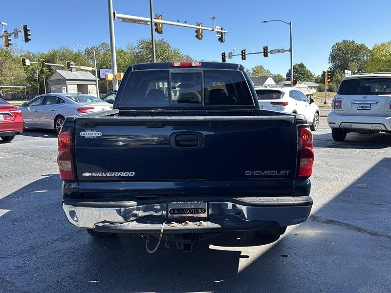 Chevrolet Silverado 1500 LS Crew Cab 2WD 2005