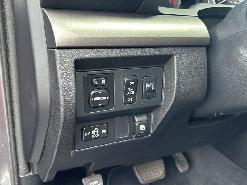 Toyota Tundra SR5 5.7L V8 FFV CrewMax 4WD 2014