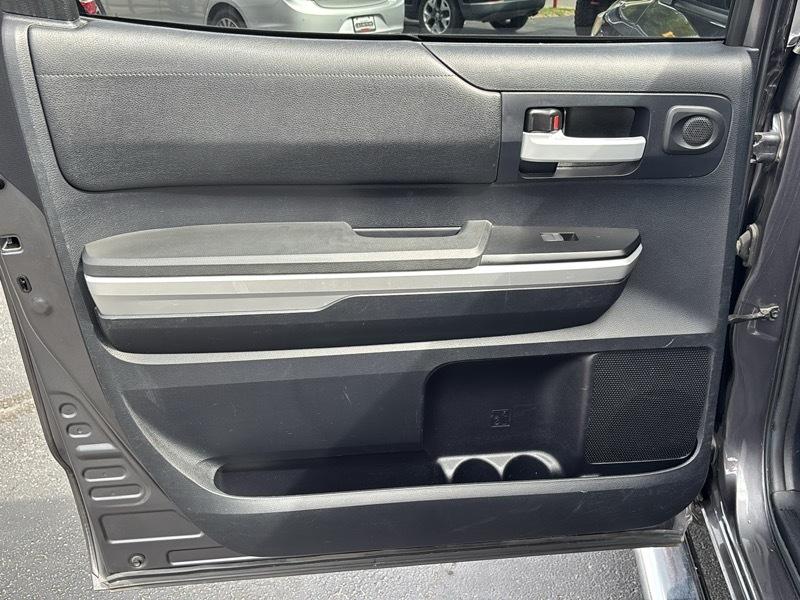 Toyota Tundra SR5 5.7L V8 FFV CrewMax 4WD 2014