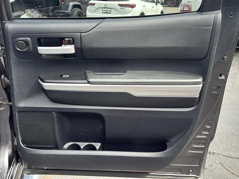 Toyota Tundra SR5 5.7L V8 FFV CrewMax 4WD 2014