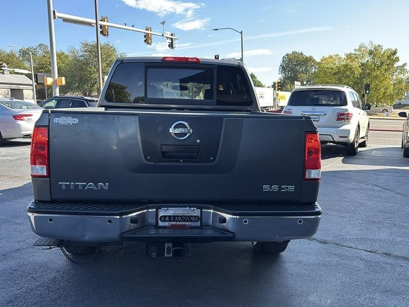 Nissan Titan LE Crew Cab 2WD SWB 2010