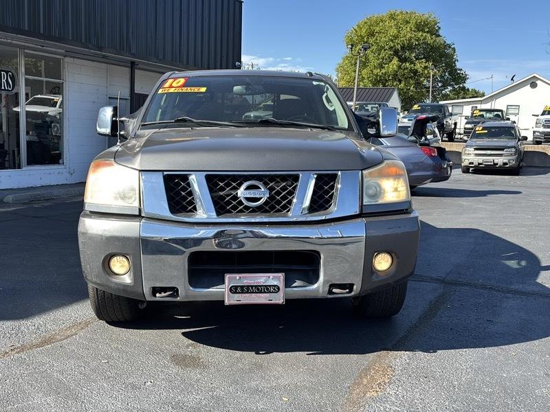 Nissan Titan LE Crew Cab 2WD SWB 2010