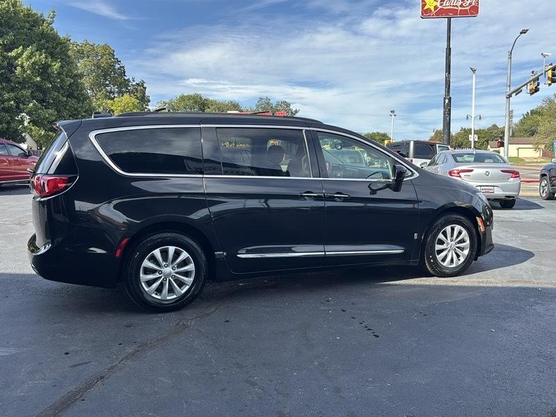 Chrysler Pacifica Touring-L 2017