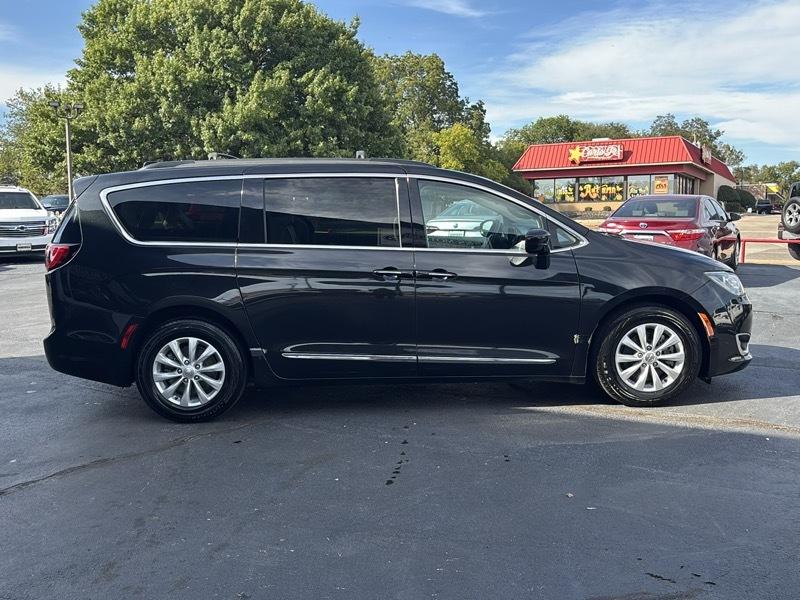 Chrysler Pacifica Touring-L 2017