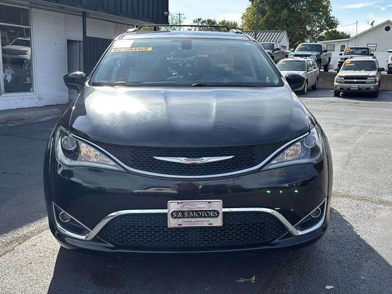 Chrysler Pacifica Touring-L 2017