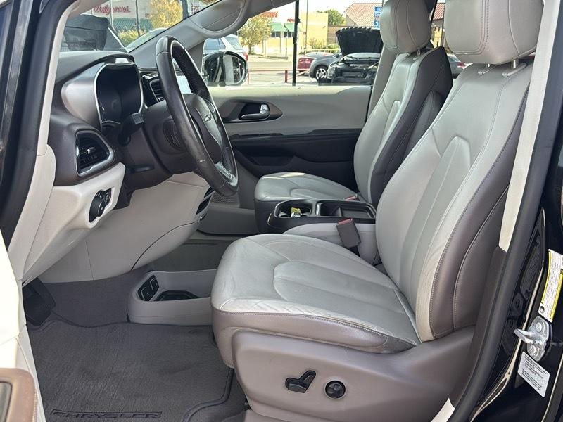 Chrysler Pacifica Touring-L 2017