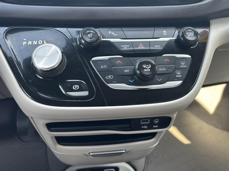 Chrysler Pacifica Touring-L 2017