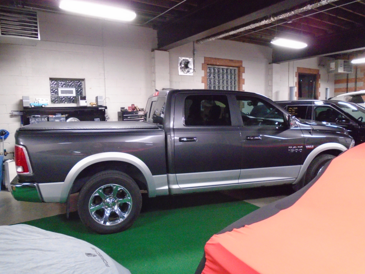 RAM 1500 Laramie Crew Cab SWB 4WD 2017