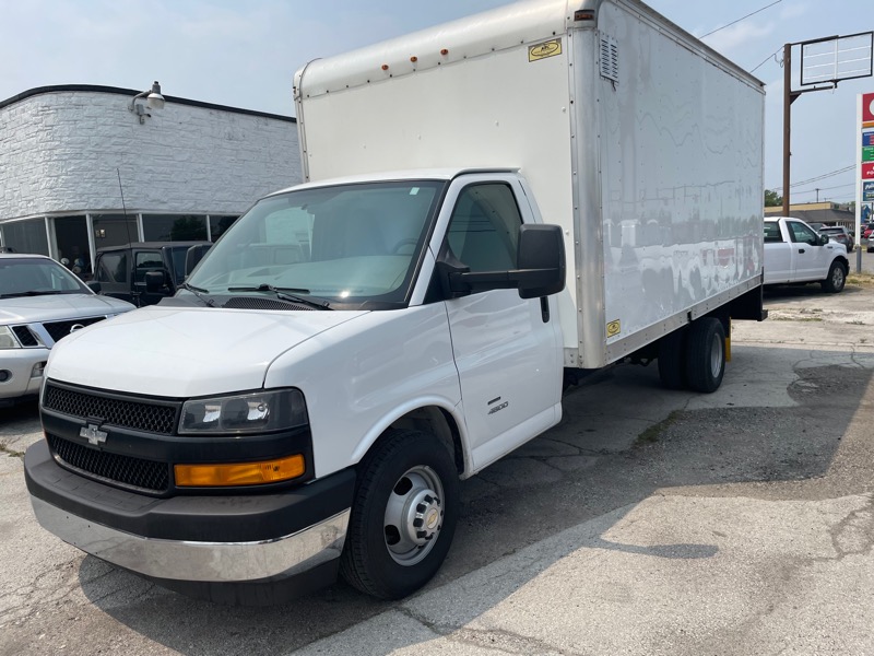 Used 2018 Chevrolet Express G4500 177" for Sale in Bowling Green OH