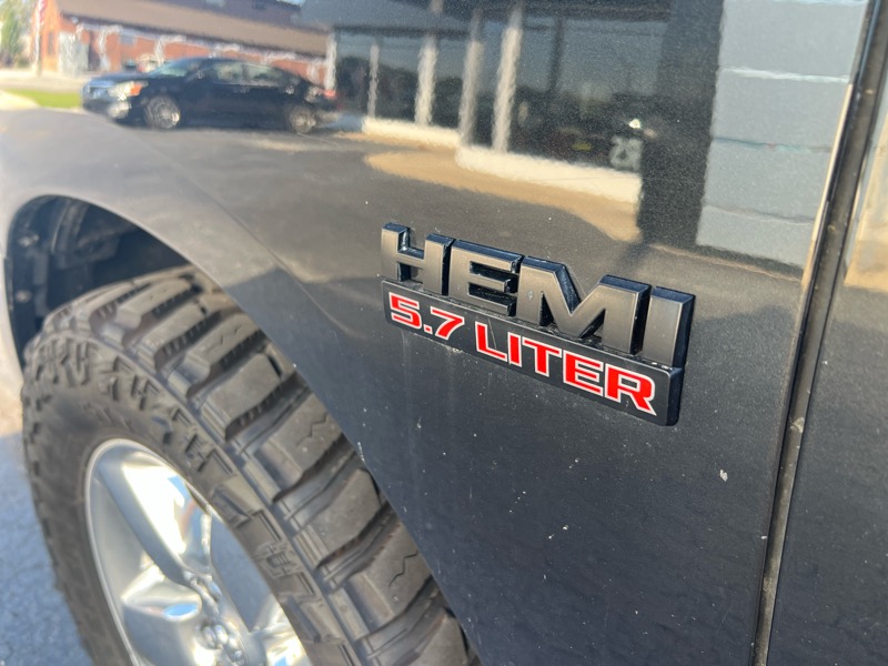 RAM 1500 Sport Quad Cab 4WD 2018 RAM 1500 Sport Quad Cab 4WD 2018