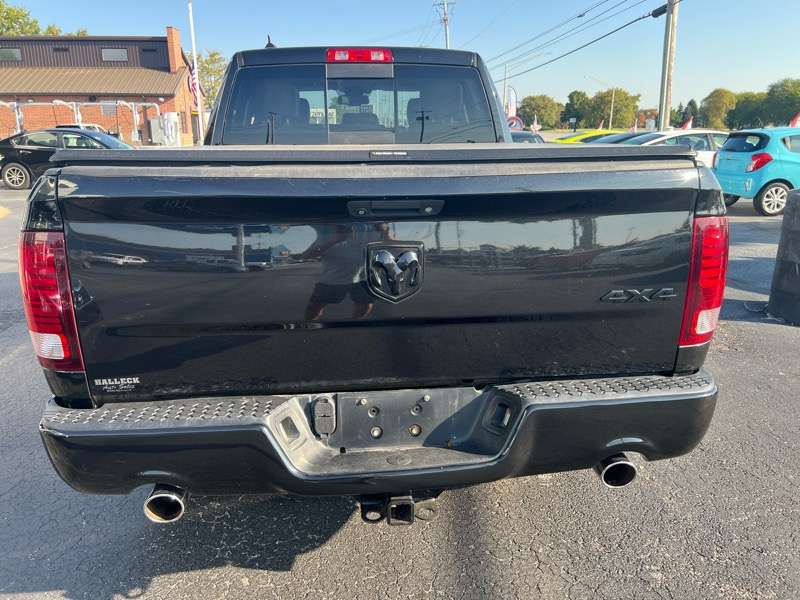 RAM 1500 Sport Quad Cab 4WD 2018 RAM 1500 Sport Quad Cab 4WD 2018