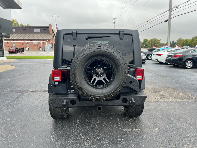 2016 Jeep Wrangler Unlimited Rubicon photo 3