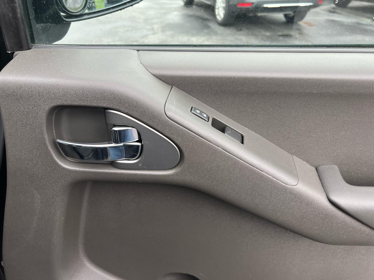 Nissan Frontier 4WD King Cab Auto PRO-4X 2013