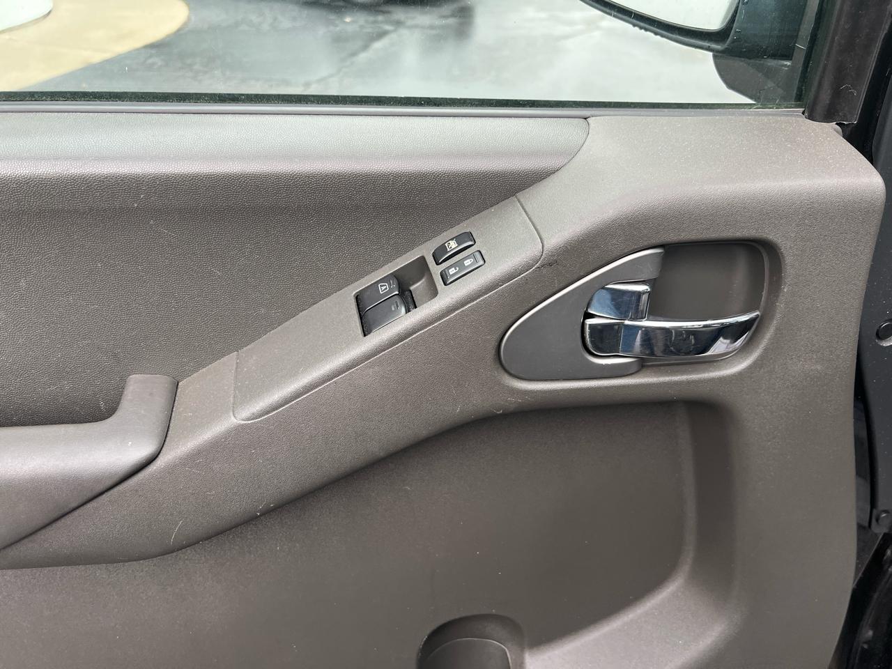 Nissan Frontier 4WD King Cab Auto PRO-4X 2013