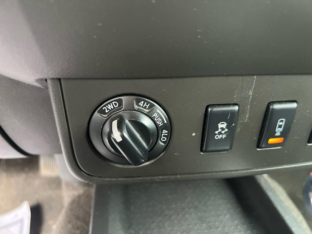 Nissan Frontier 4WD King Cab Auto PRO-4X 2013