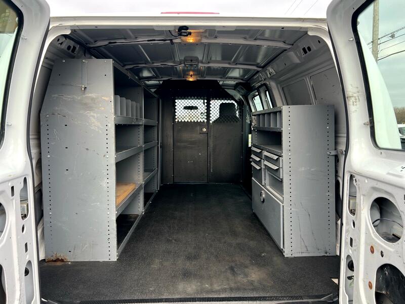 Ford Econoline E-250 2010