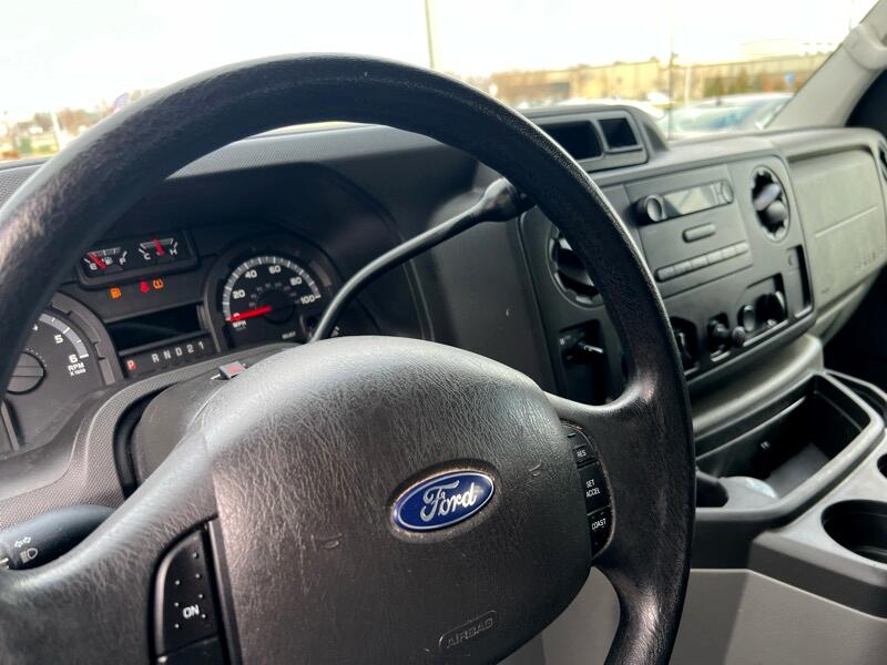 Ford Econoline E-250 2010