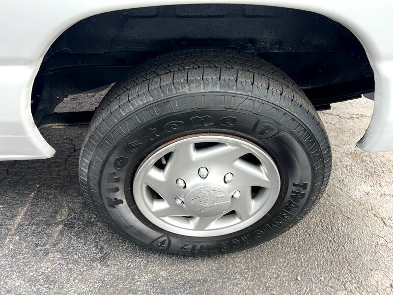 Ford Econoline E-250 2010