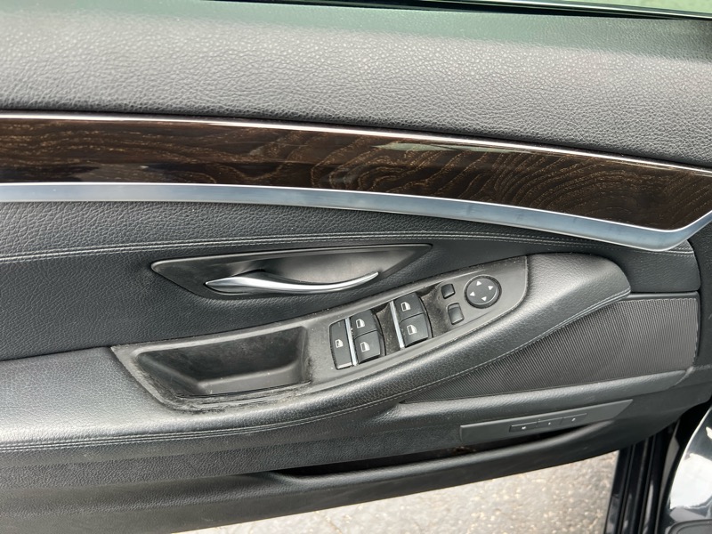 BMW 5-Series 535i xDrive 2013