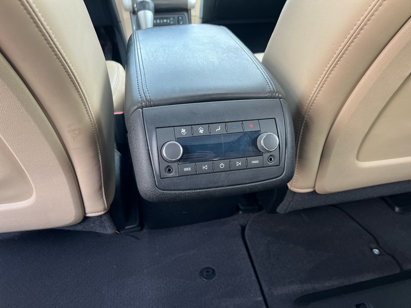 Chevrolet Traverse LTZ AWD 2010