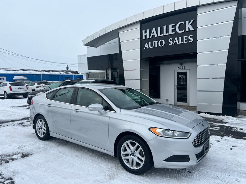 Ford Fusion SE 2016