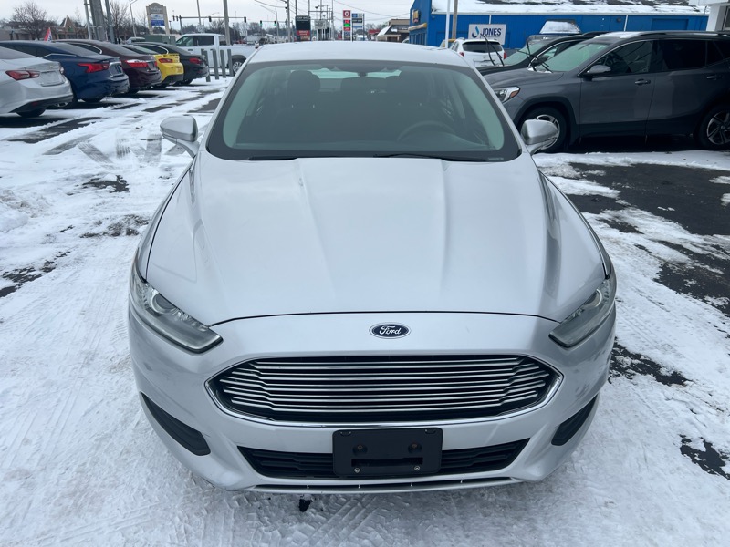 Ford Fusion SE 2016