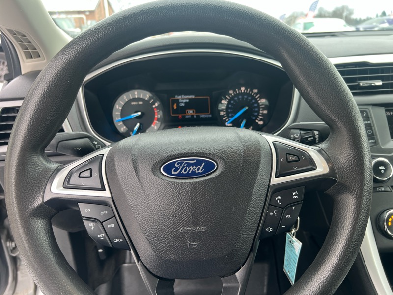 Ford Fusion SE 2016