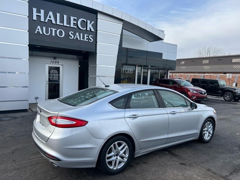 Ford Fusion SE 2016