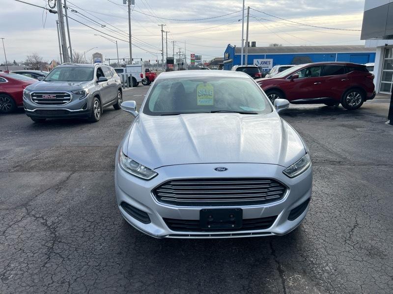Ford Fusion SE 2016
