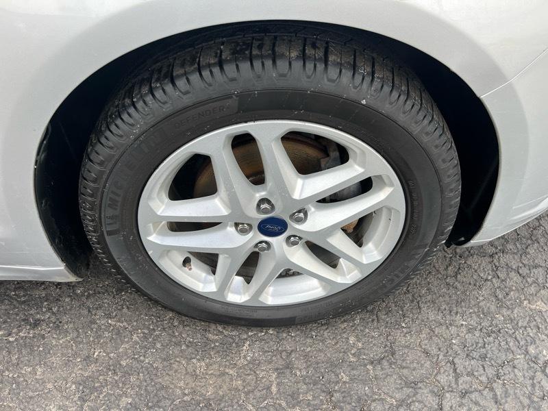 Ford Fusion SE 2016