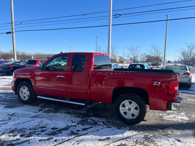 Chevrolet Silverado 1500 Ext Cab 143.5" WB 4WD Z71 2010