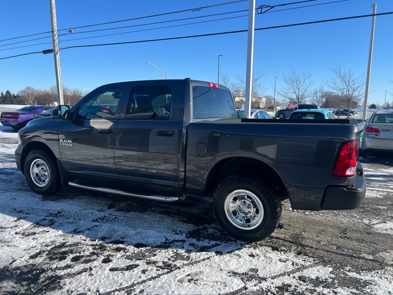 RAM 1500 Tradesman Crew Cab SWB 4WD 2018