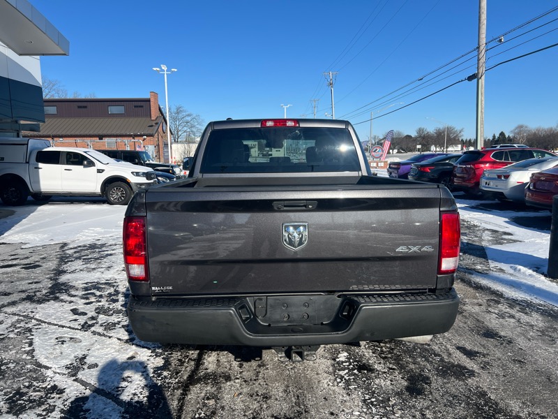RAM 1500 Tradesman Crew Cab SWB 4WD 2018