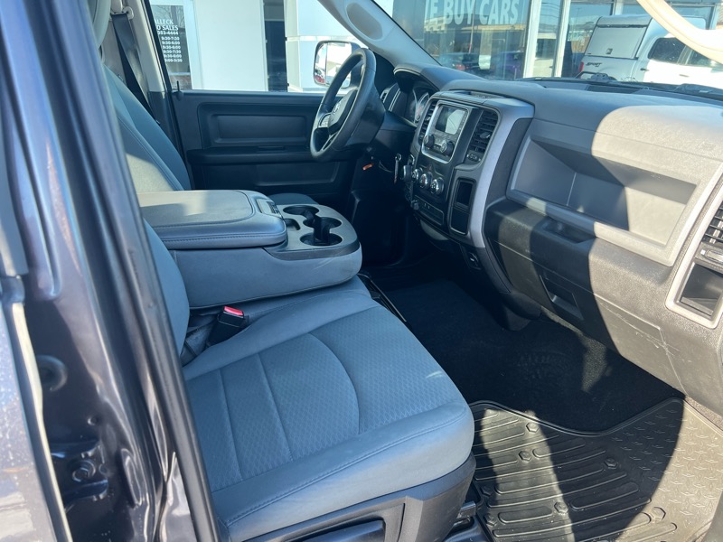 RAM 1500 Tradesman Crew Cab SWB 4WD 2018