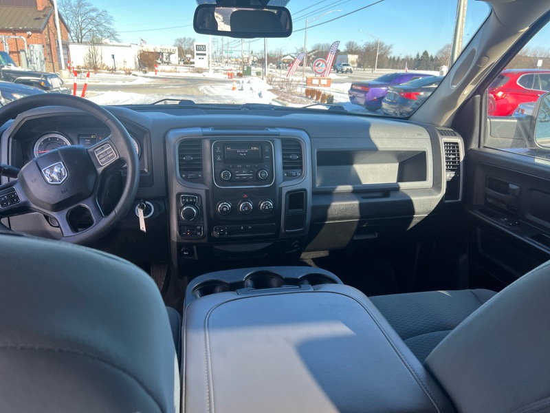 RAM 1500 Tradesman Crew Cab SWB 4WD 2018