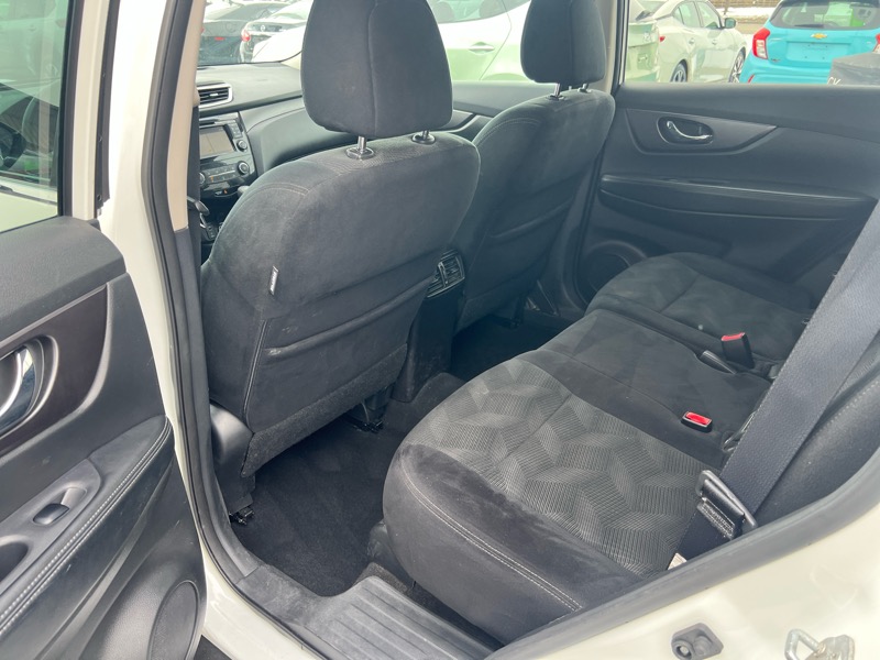 Nissan Rogue SV 4D SUV AWD 2016