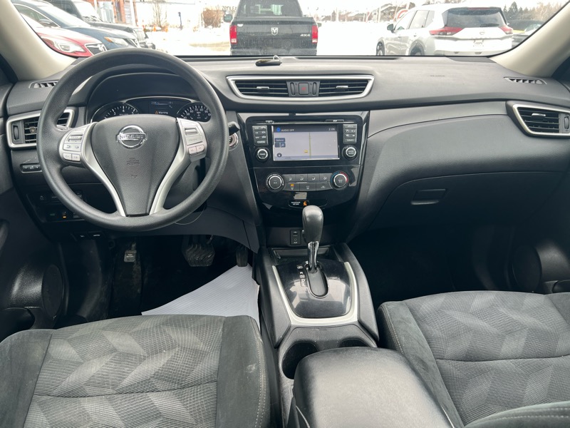 Nissan Rogue SV 4D SUV AWD 2016