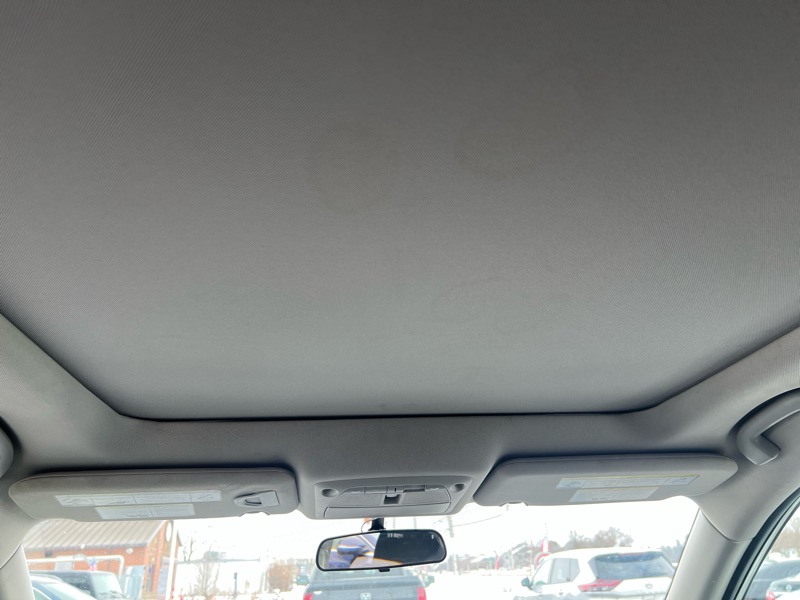 Nissan Rogue SV 4D SUV AWD 2016