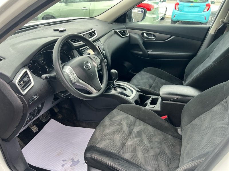 Nissan Rogue SV 4D SUV AWD 2016