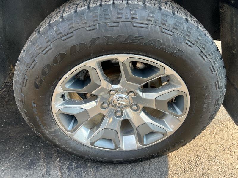 RAM 1500 Longhorn Crew Cab SWB 4WD 2017