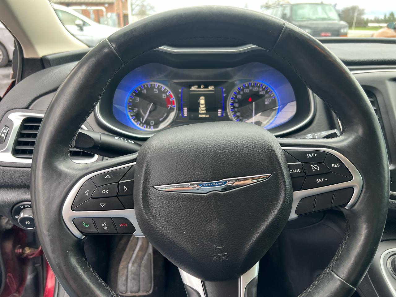 Chrysler 200 4dr Sdn Limited FWD 2016